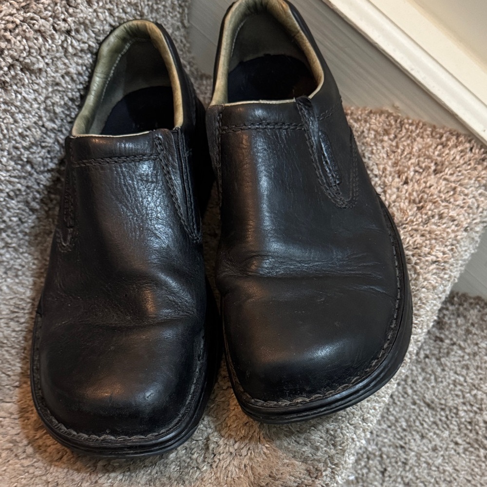 Merrell Black Leather Loafers
